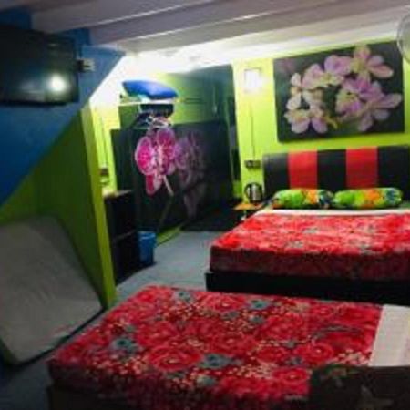 Oyo 90760 Lily Haven Hotel Tanah Rata Εξωτερικό φωτογραφία