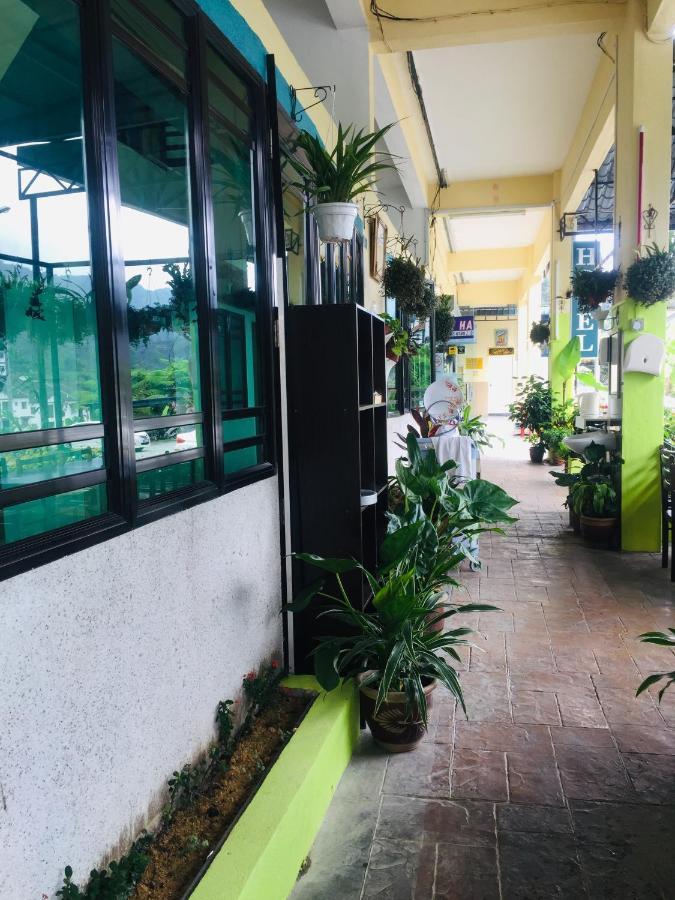 Oyo 90760 Lily Haven Hotel Tanah Rata Εξωτερικό φωτογραφία