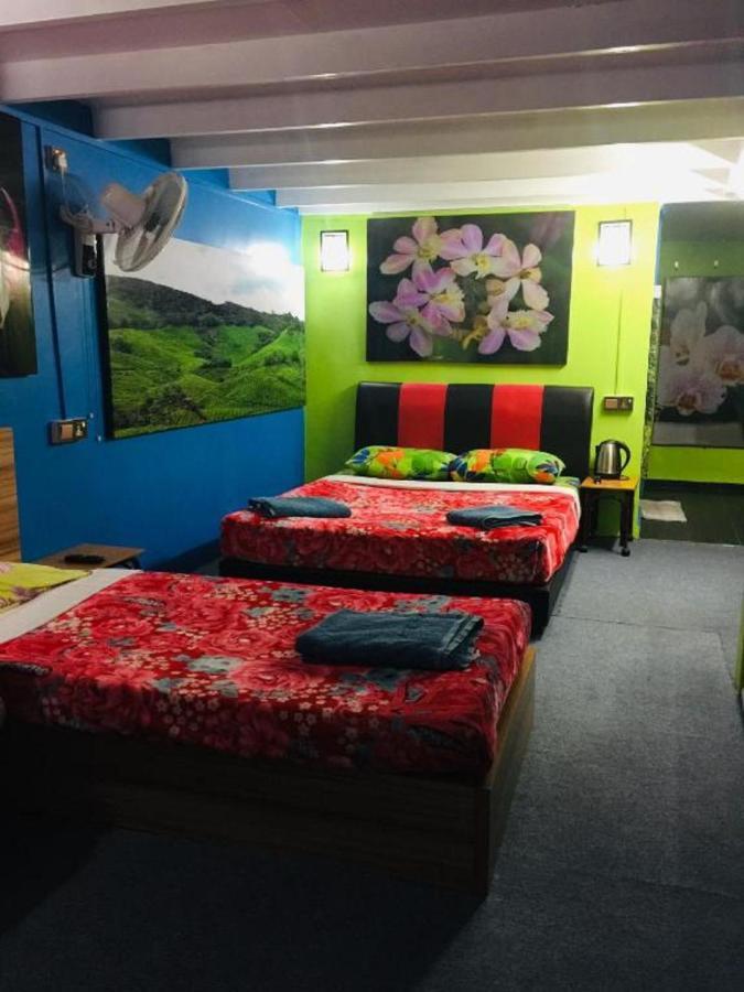Oyo 90760 Lily Haven Hotel Tanah Rata Εξωτερικό φωτογραφία