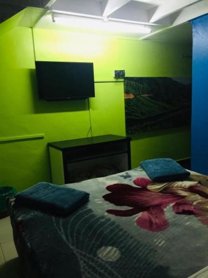 Oyo 90760 Lily Haven Hotel Tanah Rata Εξωτερικό φωτογραφία