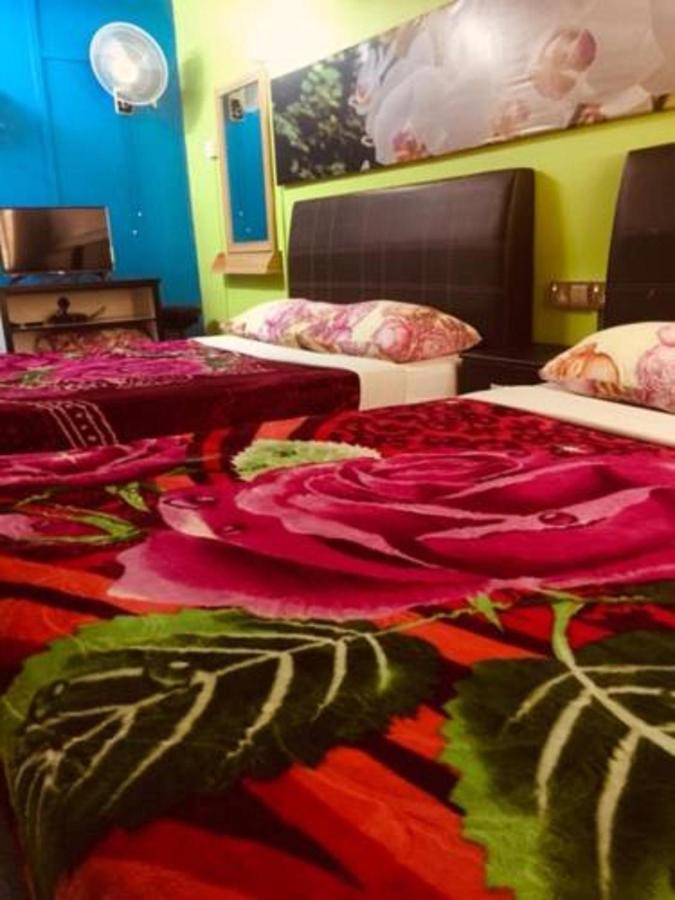 Oyo 90760 Lily Haven Hotel Tanah Rata Εξωτερικό φωτογραφία