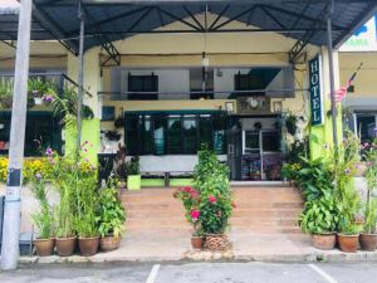 Oyo 90760 Lily Haven Hotel Tanah Rata Εξωτερικό φωτογραφία